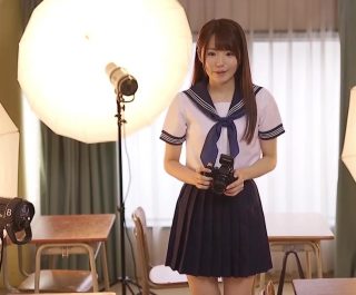 Nắc phê cặc con bé nữ sinh mới lớn